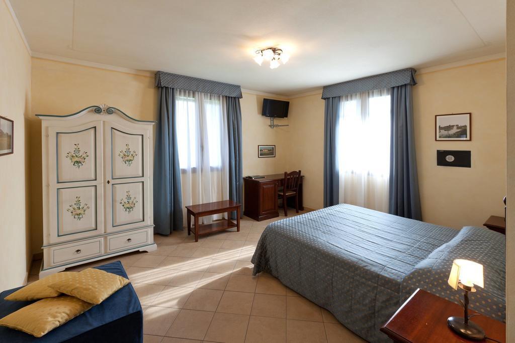 Hotel Del Rio Srl - Ristorante E Azienda Agricola Casinalbo Zimmer foto